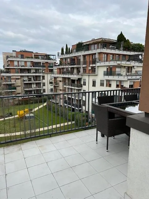 Lux Cordia Apartment With Free Parking Budapest 0*,  Magyarország