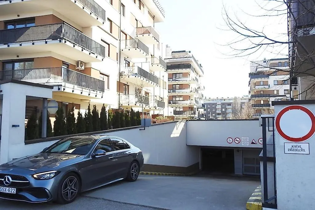 Lux Cordia Apartment With Free Parking Budapest