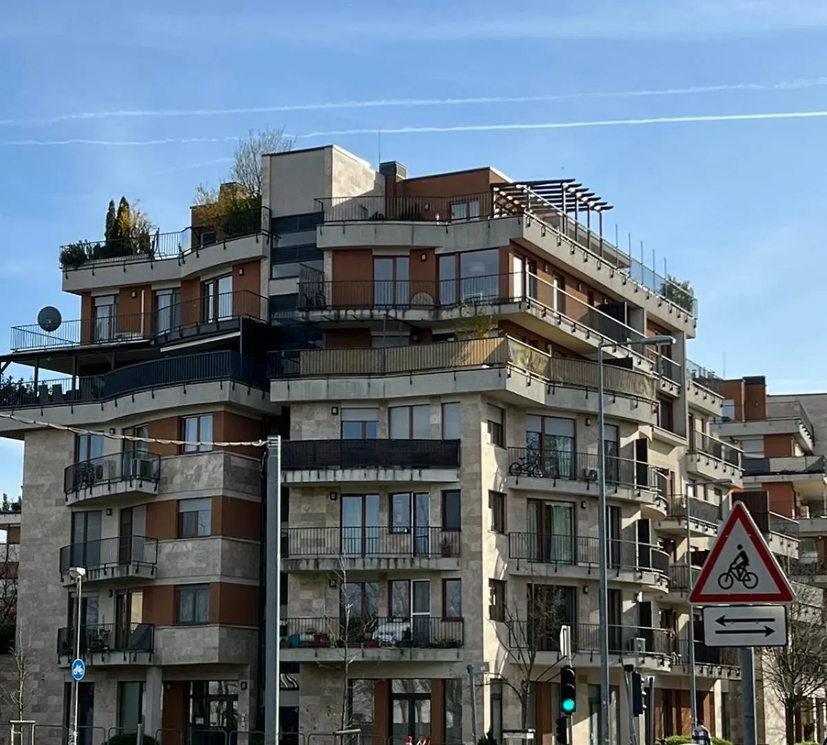 Lux Cordia Apartment With Free Parking Budapest